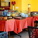 Logis & Restaurant - Le Saint-louis 3* La Suze-sur-Sarthe