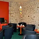 Logis & Restaurant - Le Saint-louis Hotel La Suze-sur-Sarthe
