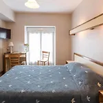 호텔 Logis & Restaurant - Le Saint-louis 3*
