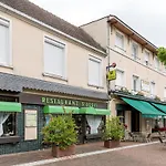 Logis & Restaurant - Le Saint-louis La Suze-sur-Sarthe