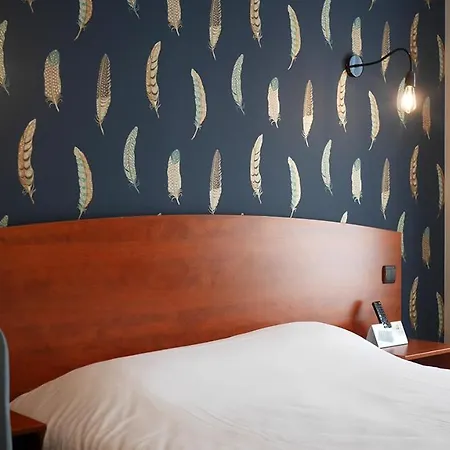 Logis & Restaurant - Le Saint-louis 3* La Suze-sur-Sarthe