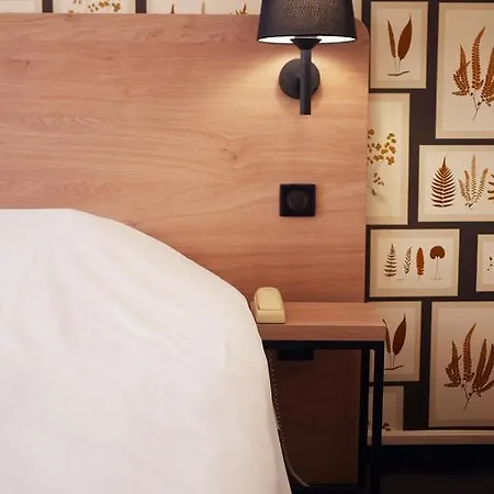 Logis Hotel & Restaurant - Le Saint-Louis Hotel La Suze-sur-Sarthe