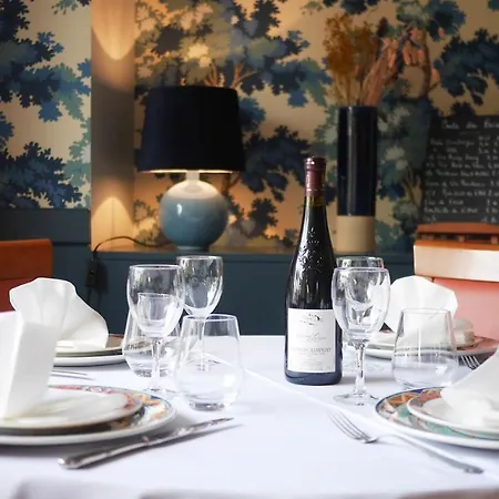 Logis & Restaurant - Le Saint-louis Hotel 3*