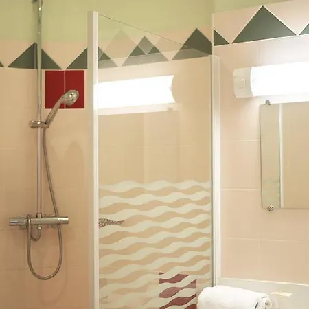 Hotel Logis Hotel & Restaurant - Le Saint-Louis