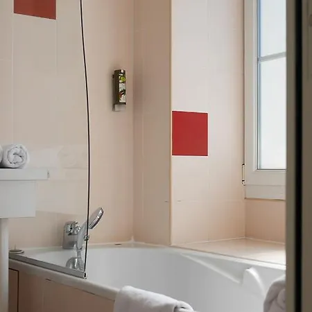 Logis Saint Louis Hotel