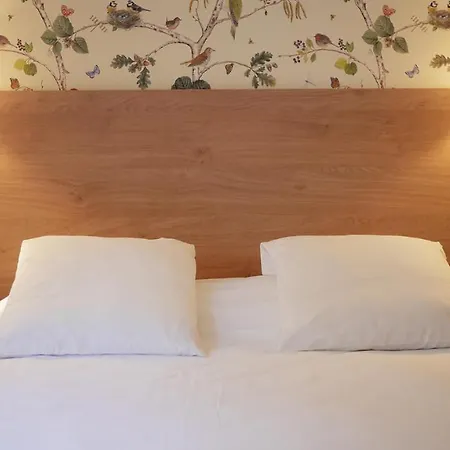 Logis Hotel & Restaurant - Le Saint-Louis