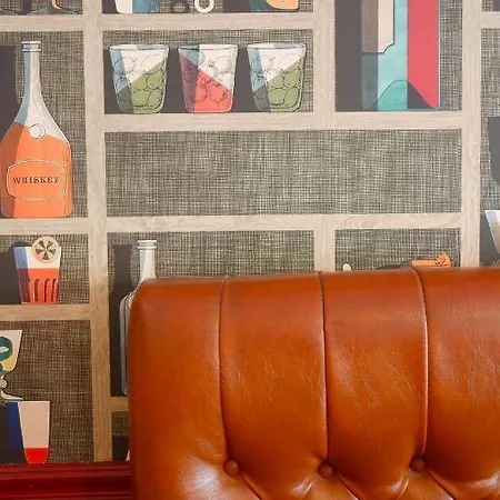 Logis Hotel & Restaurant - Le Saint-Louis Hotel