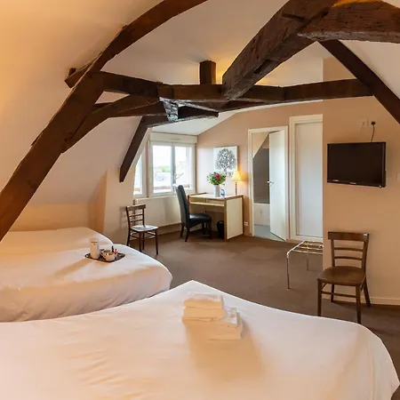 Logis Saint Louis 3* La Suze-sur-Sarthe