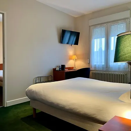 Logis Hotel & Restaurant - Le Saint-Louis 3*