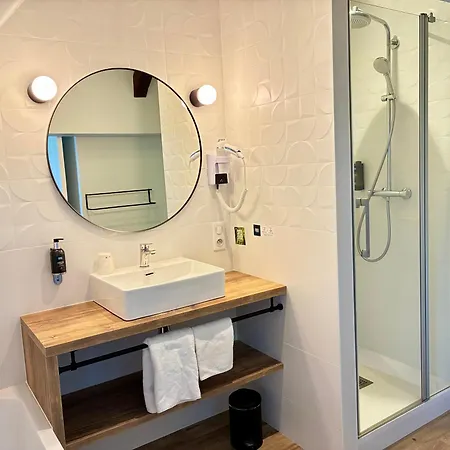 Logis & Restaurant - Le Saint-louis Hotel 3*