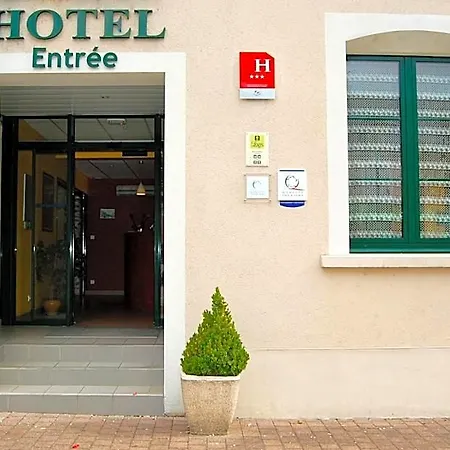 Hotel Logis & Restaurant - Le Saint-louis 3*