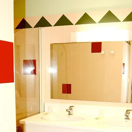 Hotel Logis Hotel & Restaurant - Le Saint-Louis La Suze-sur-Sarthe