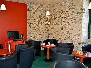 Logis Hotel & Restaurant - Le Saint-Louis Hotel La Suze-sur-Sarthe