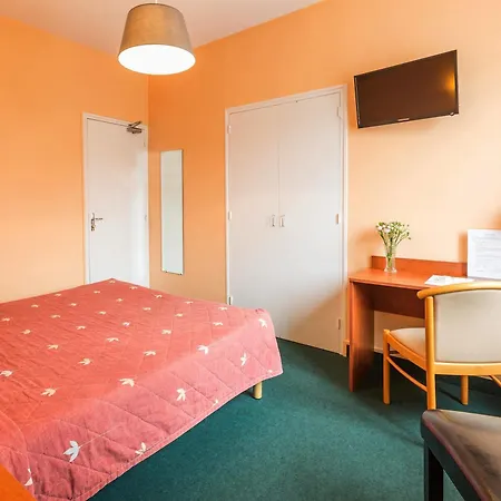 Hotel Logis Hotel & Restaurant - Le Saint-Louis