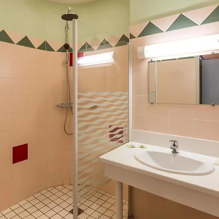 Logis Saint Louis Hotel