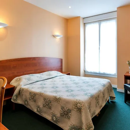 Hotel Logis Hotel & Restaurant - Le Saint-Louis La Suze-sur-Sarthe