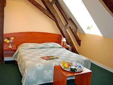Logis Hôtel&restaurant - Le Saint-louis 3* La Suze-sur-Sarthe