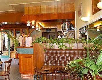 Logis & Restaurant - Le Saint-louis Hotel 3*